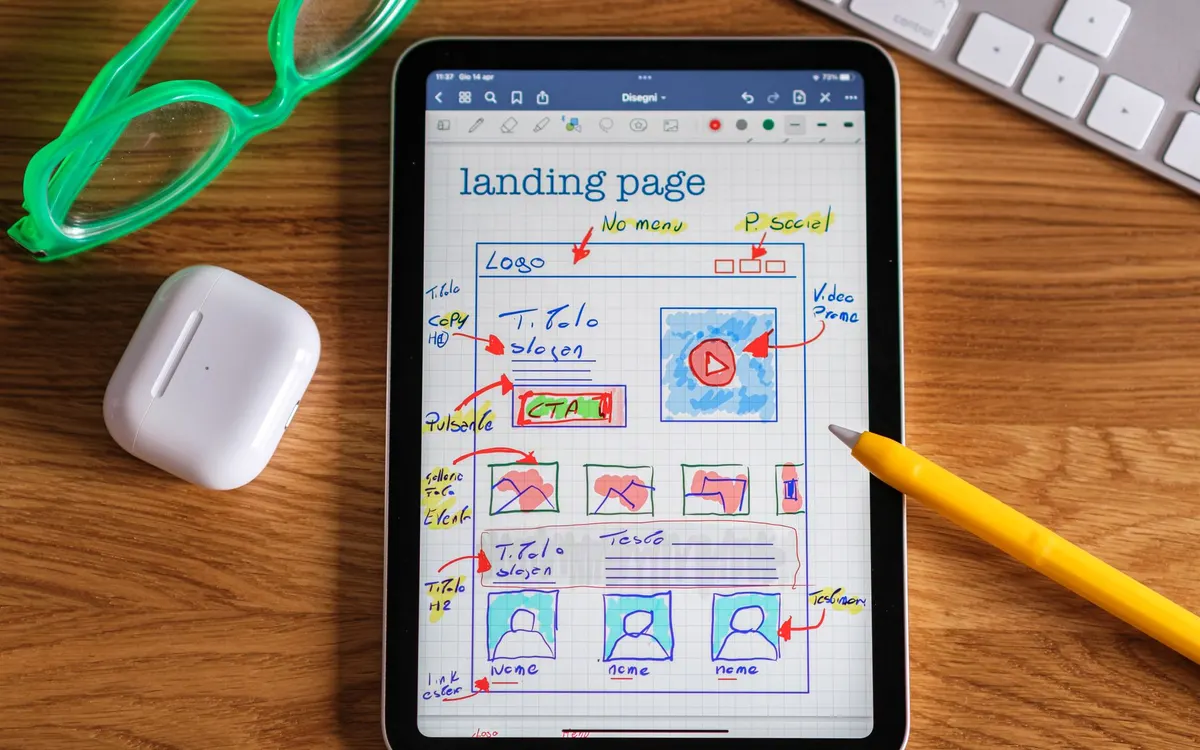 Σχέδιο landing page σε tablet πριν την κατασκευή
